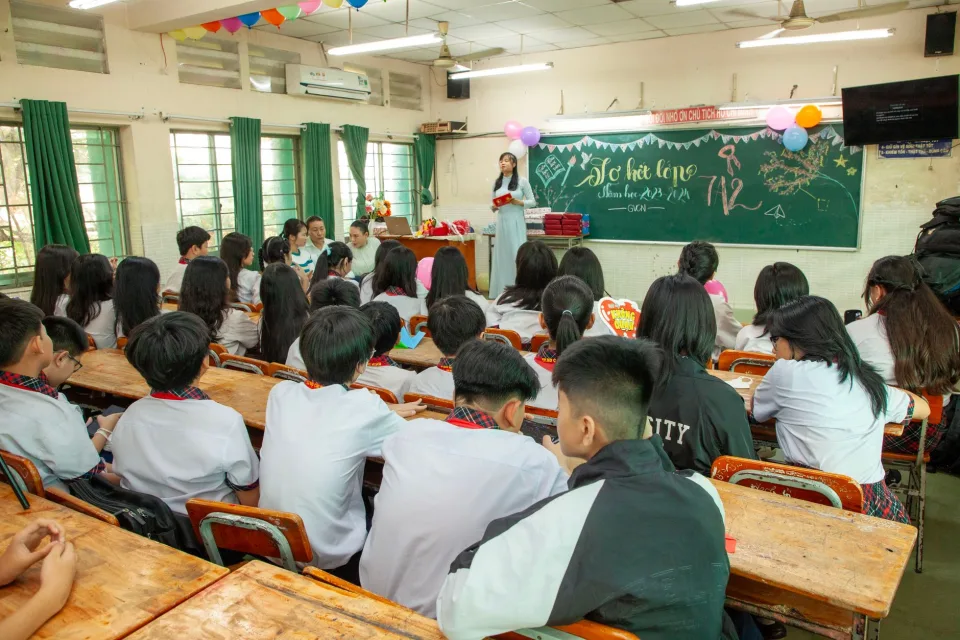 Bảng và tài liệu học tập